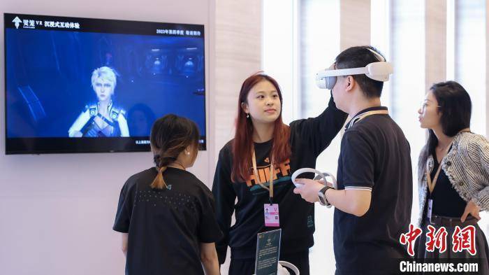 中国电影产业发展受到科技赋能,“沉浸式”VR电影体验备受瞩目