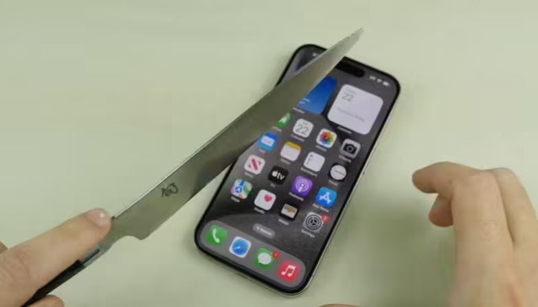 钛合金与不锈钢,iPhone15 Pro的边框是哪个更耐用?