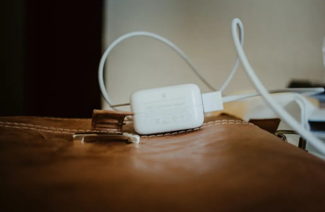 ipad充不进去电一定是电池坏了?可能是它太热了!