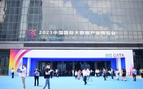 智能数据标注解决方案：迎接大模型时代的灵众包平台