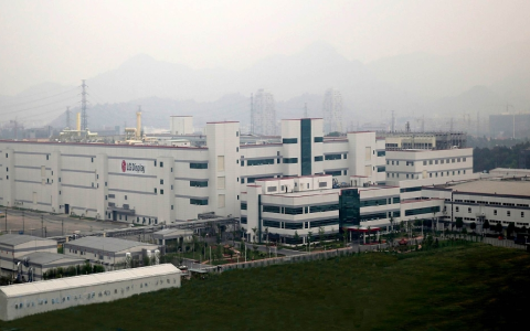 LG 显示收到中国厂商收购广州 LCD 工厂意向书，另一股东创维意见成关键
