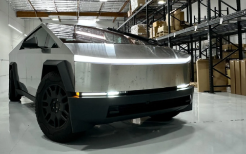 特斯拉Cybertruck量产现积极迹象，得州工厂航拍揭示生产盛况