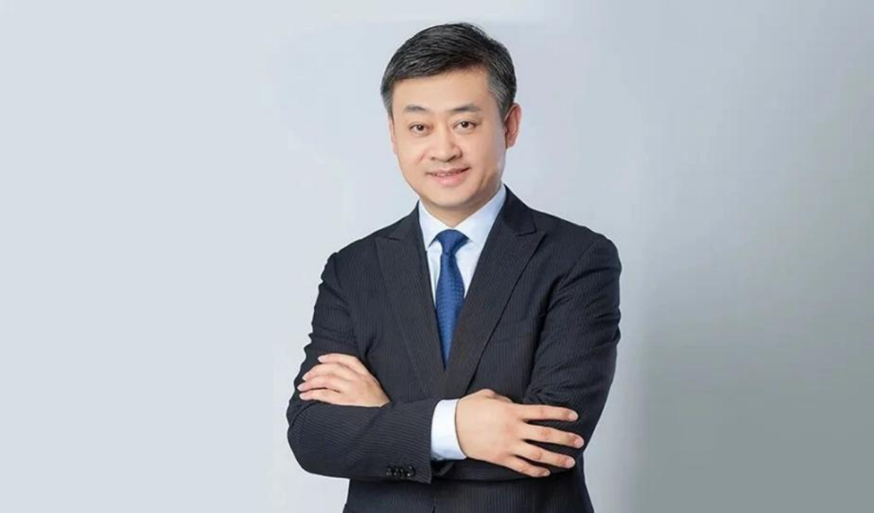 仿“萤火虫”通信无人机:无惧电磁压制,被干扰下也能协同飞行!