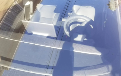 特斯拉新款Model 3 Performance测试车旧金山现身，碳纤维仪表盘亮眼