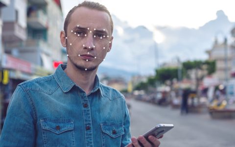 办公楼中面部识别技术的风险和回报