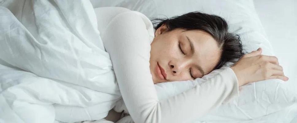 解决失眠问题的有效方法(养成良好的睡眠习惯)