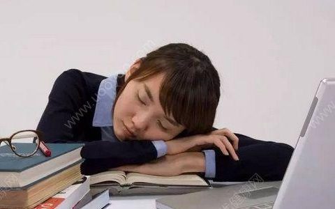 孩子为何老是犯困（探究孩子犯困的原因及解决方法）