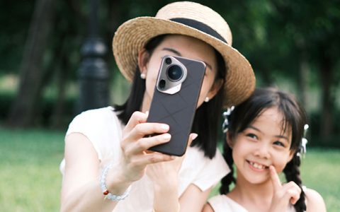 这个母亲节，华为 Pura 70 系列定格“两个小孩”的治愈瞬间