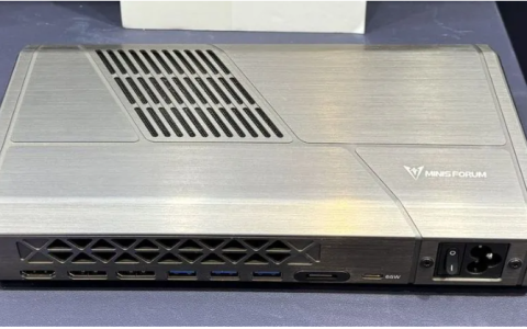 铭凡R3GAF外置显卡展示：搭载AMD RX 7600M XT，63Gbps高速传输