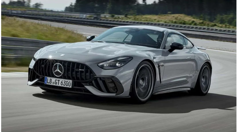 梅赛德斯-AMG GT 63 Pro震撼首秀:4.0T V8心脏,3.2秒破百,极速挑战317公里