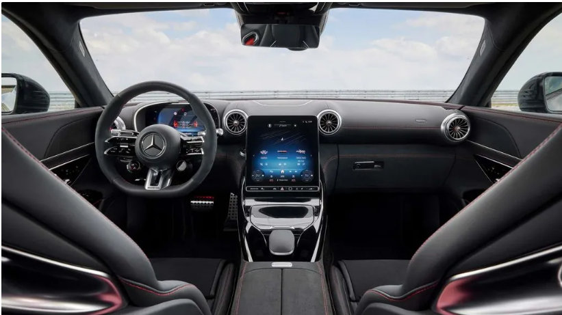 梅赛德斯-AMG GT 63 Pro震撼首秀:4.0T V8心脏,3.2秒破百,极速挑战317公里