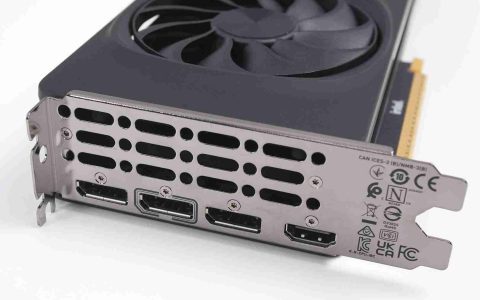英特尔、蓝戟确认其锐炫 B580 显卡仅 1 个 DP 2.1 接口支持 UHBR 13.5