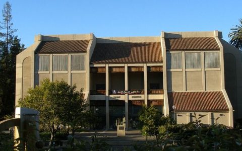 苹果历史地标弗林特中心谢幕，曾见证乔布斯发布初代 Macintosh