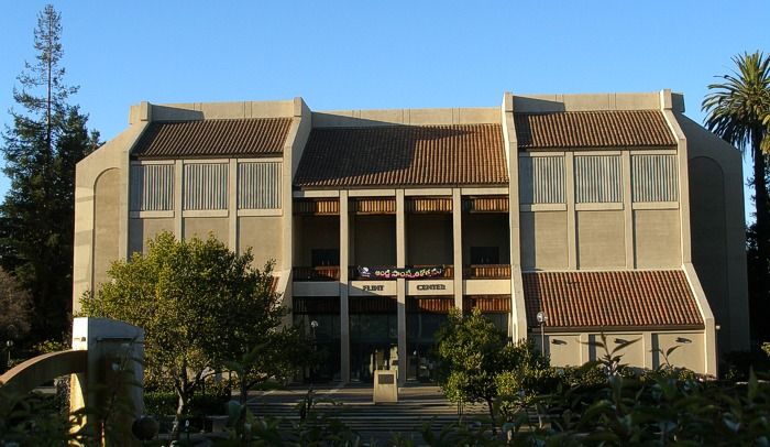 苹果历史地标弗林特中心谢幕,曾见证乔布斯发布初代 Macintosh 苹果历史地标弗林特中心谢幕,曾见证乔布斯发布初代 Macintosh