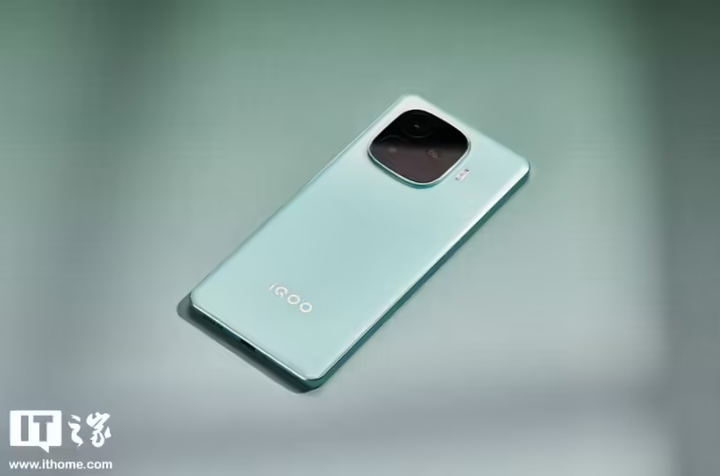 iQOO 手机:Z9 Turbo 上市以来稳坐线上 1.5-2K 销量冠军,将推出长续航版本