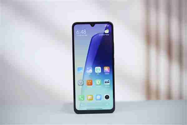 499元超低价神机!Redmi 14C图赏