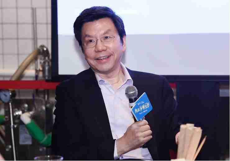 知乎直答亮相“学术酒吧”开放麦,李开复、刘知远相聚“AI上头俱乐部”