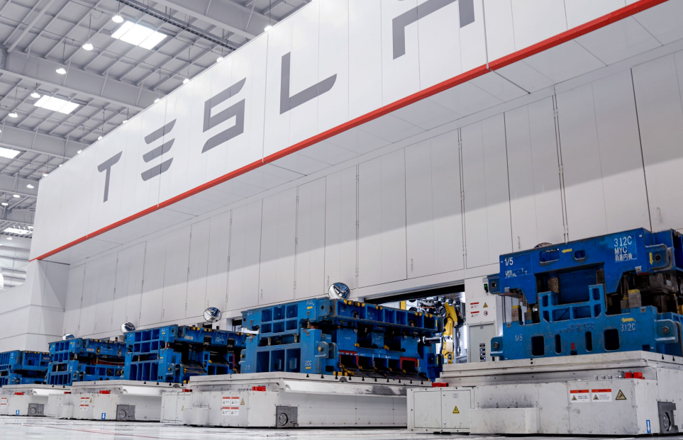 【召回】小米汽车召回部分SU7标准版电动汽车;特斯拉召回33.57万辆电动汽车;智行盒子:确存员工欠薪未发问题,拟4月底批量交付新车