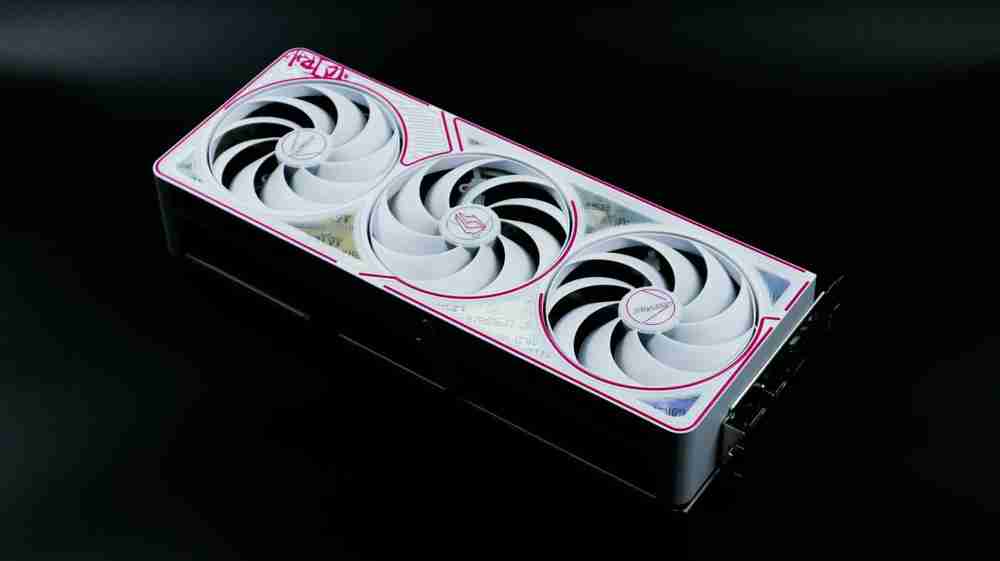 4K游戏的高端之选:七彩虹iGame GeForce RTX 5080 Ultra W OC 16GB开箱