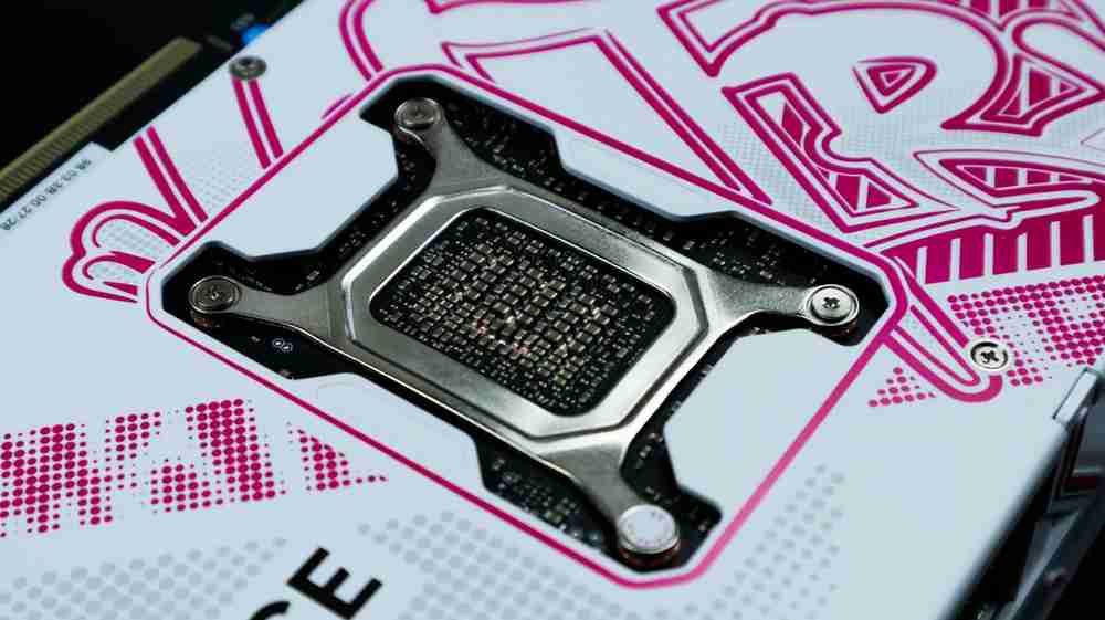 4K游戏的高端之选:七彩虹iGame GeForce RTX 5080 Ultra W OC 16GB开箱