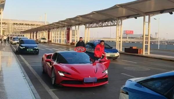 魏建军亲自开红色法拉利赶飞机 网友：长城要造跑车？