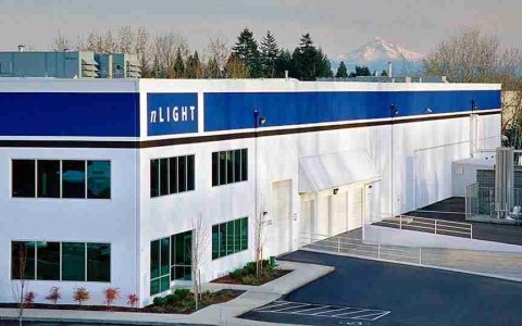 nLIGHT第四季度营收4740万美元，新项目获得成功