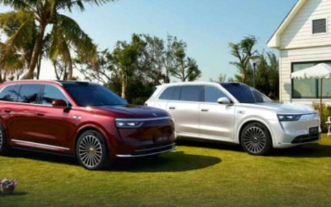 问界M8 12小时小订突破2.8万台 新M9也突破1.35万台