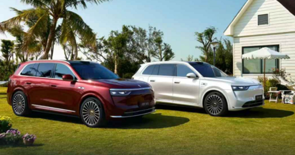 问界M8 12小时小订突破2.8万台 新M9也突破1.35万台