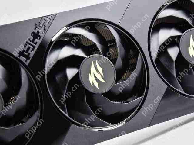 影驰 RTX 5060 魔刃评测：磁吸 RGB 光效的 50 系甜点