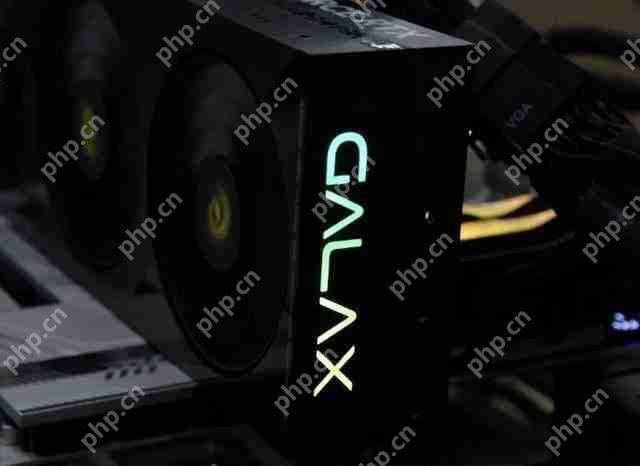 影驰 RTX 5060 魔刃评测:磁吸 RGB 光效的 50 系甜点