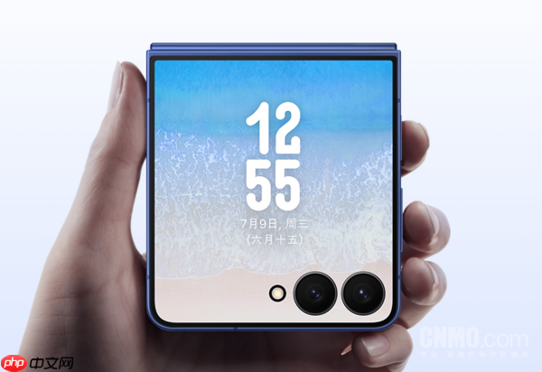 三星Z Flip7现已开启预订：可享免费升杯和配件折扣