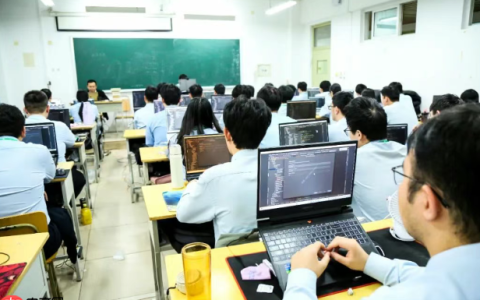 职业教育新风口：八维职业学校助力学子赢在数字时代