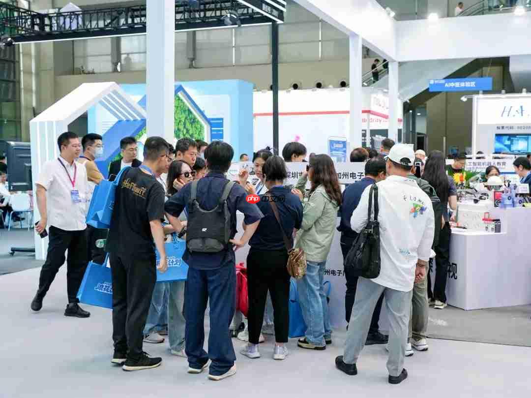未来科技撞上青春活力,AI展会玩出新高度!