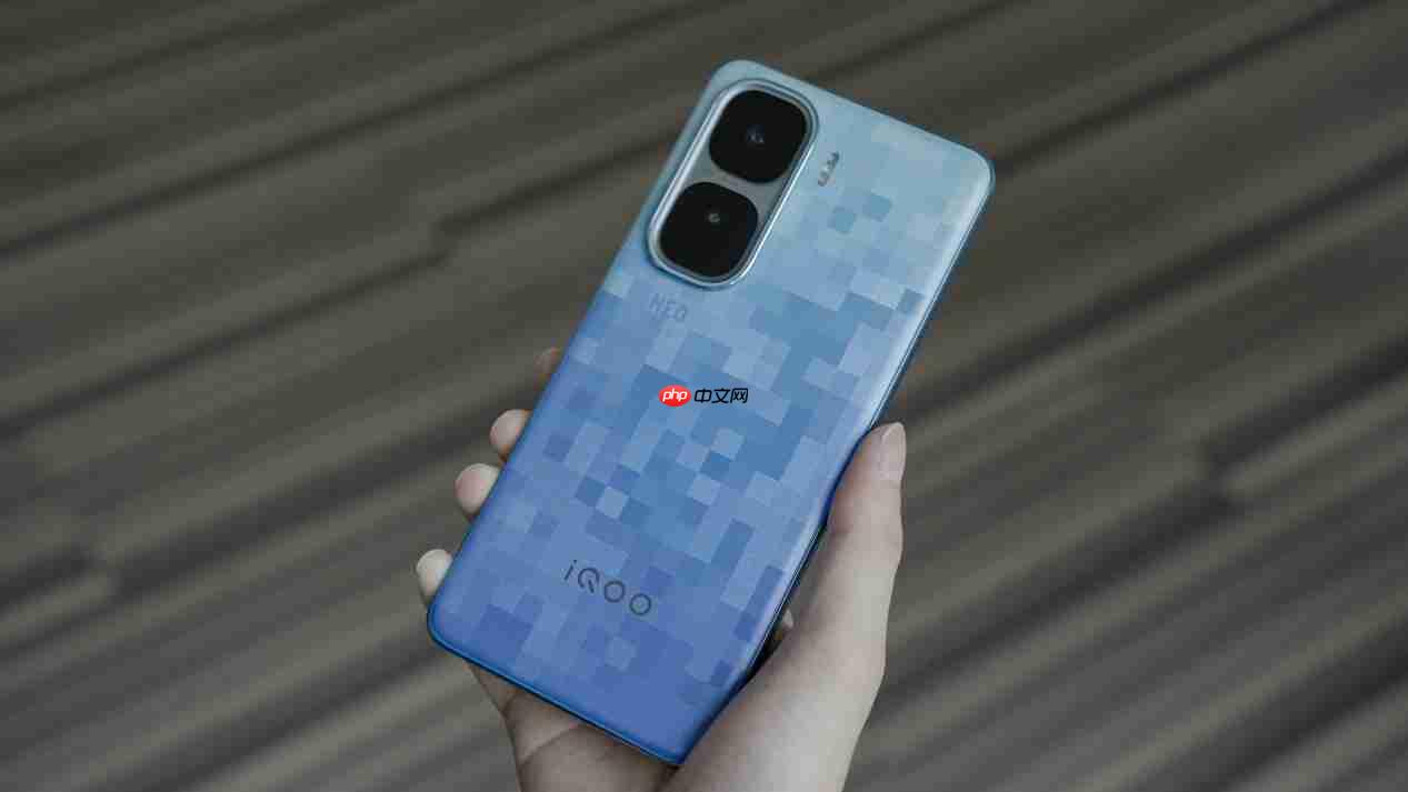 iQOO Neo10 Pro+屏幕大升级:同档最强2K珠峰屏惊艳登场!