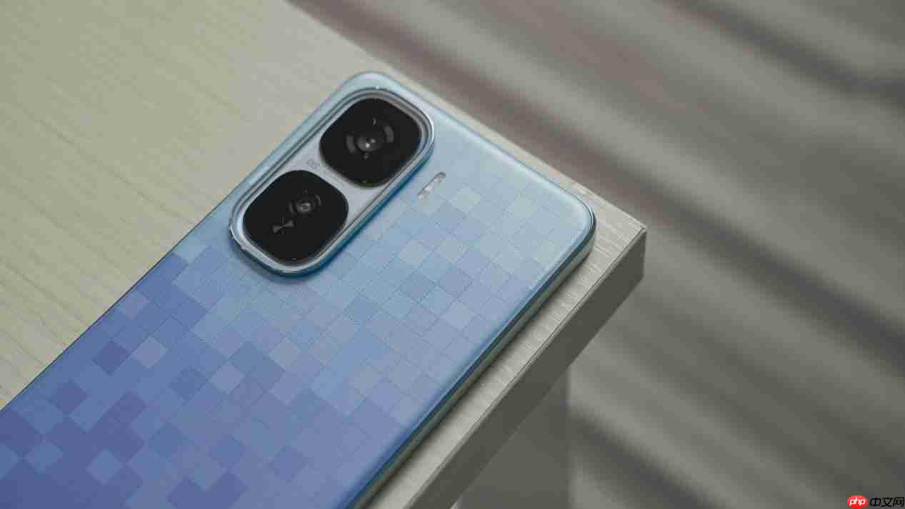 iQOO Neo10 Pro+屏幕大升级:同档最强2K珠峰屏惊艳登场!
