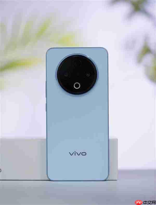 8200mAh双灭霸手机!vivo Y500图赏