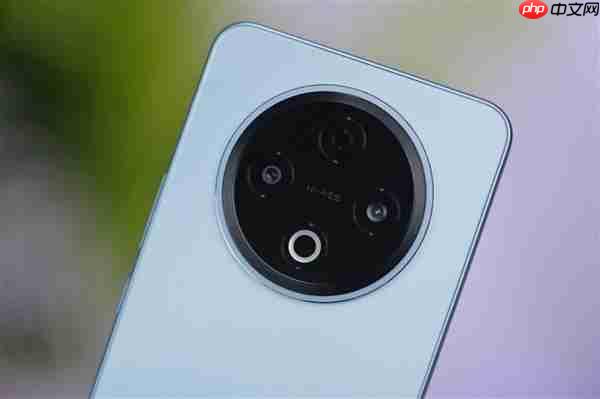 8200mAh双灭霸手机!vivo Y500图赏