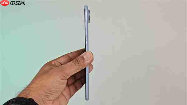 5.93mm全球最薄曲面屏手机!传音TECNO Slim系列正式发布