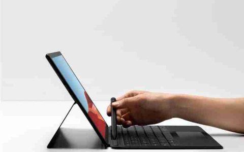 Windows 10 ARM预计推出 x64仿真运行