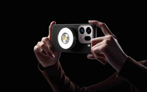 全焦段CCD闪光人像来袭！OPPO Find X9全系升级「夜景人像神器」