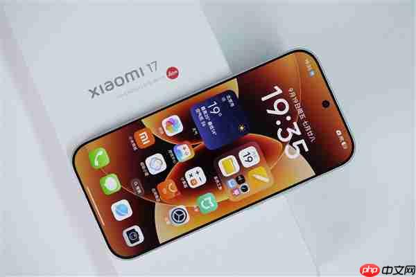 小直屏第一次冲上7000mAh!小米17图赏