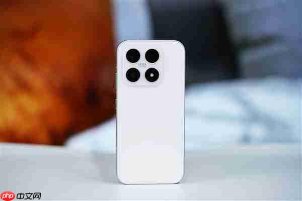 小直屏第一次冲上7000mAh!小米17图赏