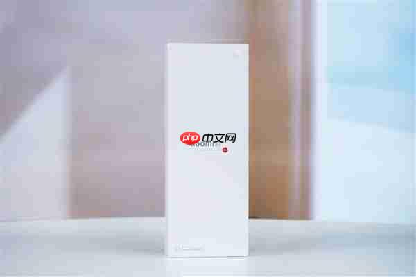 小直屏第一次冲上7000mAh!小米17图赏