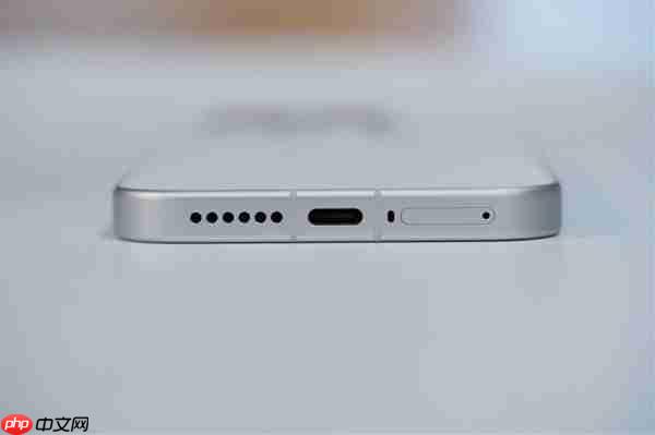 小直屏第一次冲上7000mAh!小米17图赏
