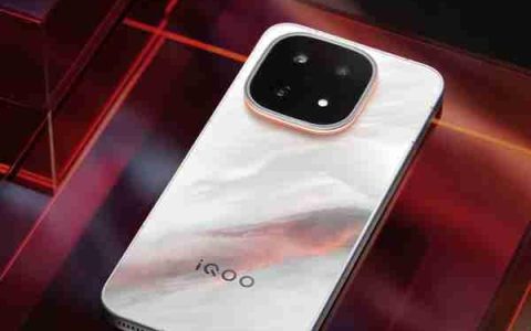 iQOO 将于 10 月 16 日举办屏幕技术沟通会 与三星强强联合