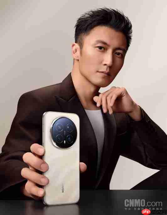 AI 赋能硬件!荣耀宣布 Magic8 系列拥有“八大行业领先”