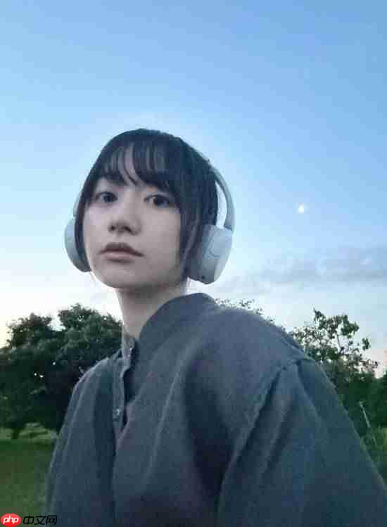 《寂静岭f》美女脸模晒美照:与游戏内形象判若两人