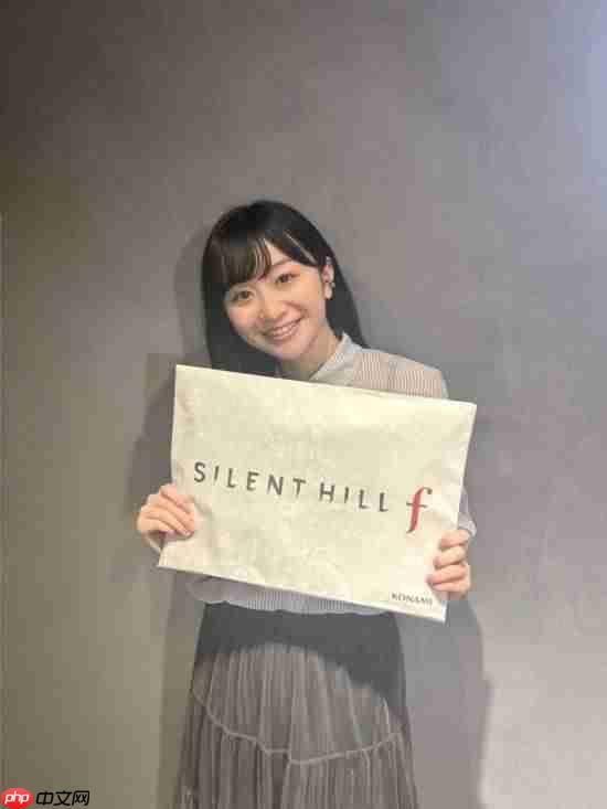 《寂静岭f》美女脸模晒美照:与游戏内形象判若两人