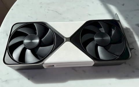 玩家自制纯白色RTX 4090：只差一点就完美