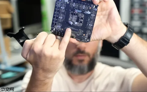 直言这辈子都不要买公版RTX 5090！维修工程师痛批：史上最糟糕GPU设计